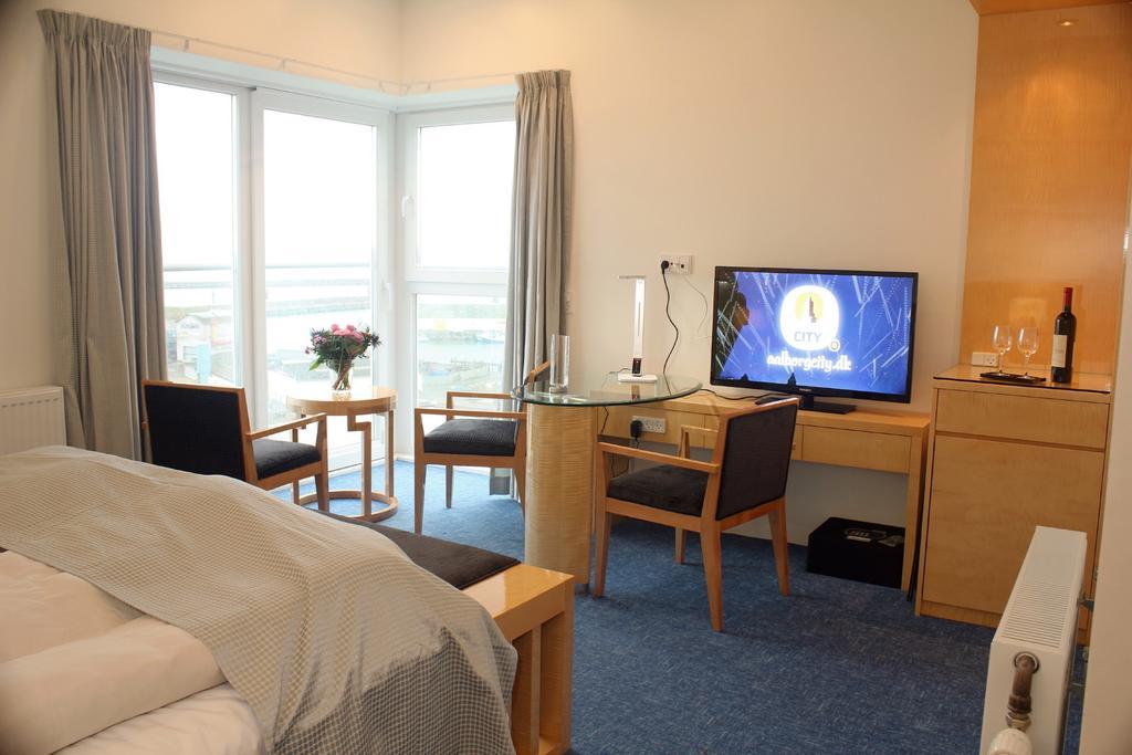 Seafront Hotel Hirtshals Ruang foto